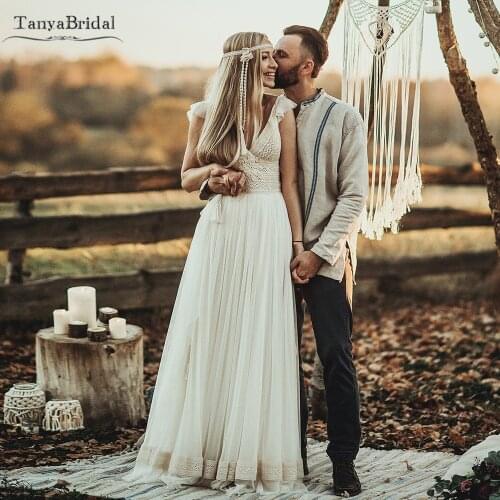 V-Neck GYPSY Boho Wedding Dresses LAce Edge Tulle Skirts Elegant Bridal Gowns Chic DW589