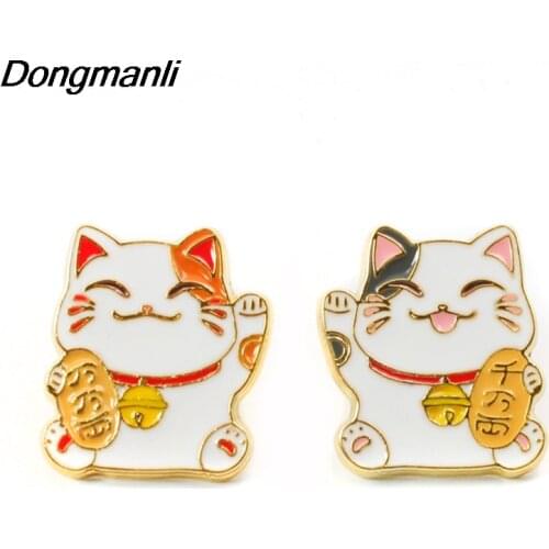 P3686 Dongmanli Lucky Cat Cute Metal Enamel Pins and Brooches for Lapel Pin Backpack Bags Badge Cool Gifts