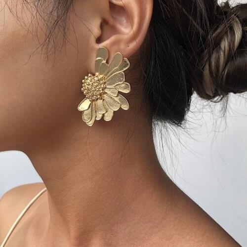 Fashion gold big earrings statement stud earrings