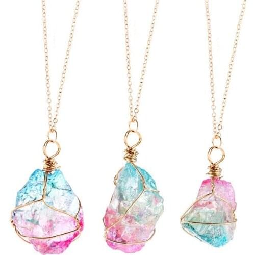 2021 Wholesale Seven Colors Natural Rough Stone Winding Crystal Pendant Transparent Multi-color Chain Necklace