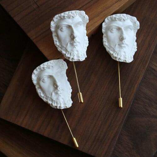 Vintage Alexander Brooch Fashion creativity Brooch Denim coat collar badge Golden Brooch for Gifts Dropshipping 2019