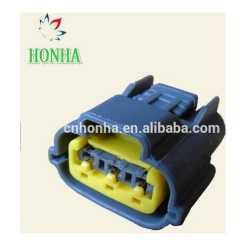 Free shipping Ignition Coil Connector Plug for Nissan Skyline Harness clips sr20 rb20 rb25 rb26 3 pin connector 6098-0141