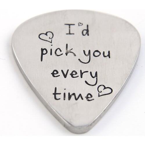 Hot sale musical instrument guitar accessories guitar pick ukulele engraved letters heart pick
