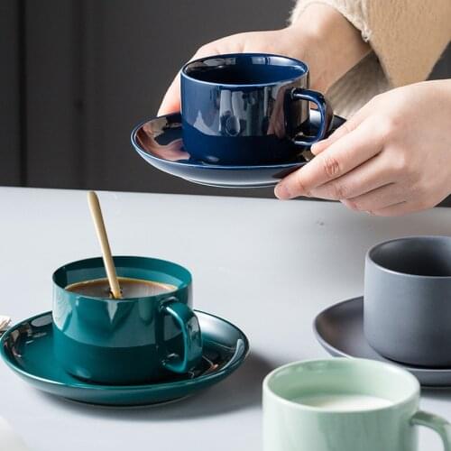 Tea Cups and Saucer Sets Luxury Ceramic Coffee Cup European Style Creative Designed Modern Milk Mug Canecas Cafe Criativas