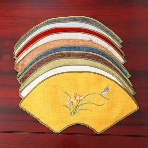 Fine Embroidery Floral Chinese Linen Placemat Cotton Pallet Bowl DIsh Dining Table Mat Mats Fan shaped Coffee Tea Pad 44 x 20cm