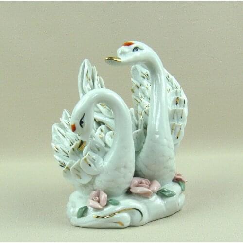 DELICATE PORCELAIN SWAN COUPLE FIGURINE HANDMADE CERAMIC HIS AND HERS STATUE GIFT CRAFT ORNAMENT FOR WEDDING AND VALENTINES DAY