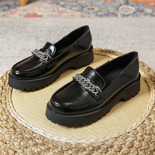 Brand Metal Chains Loafers Women Boat Flats Thicken Bottomed Rubber Shoes Autumn Ladies All Match Moccasins Round Toe Mary Jeans