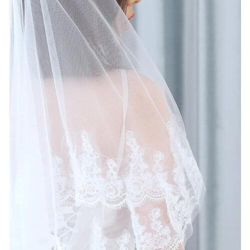 2 Tier Double Layer Women Wedding Veil Glitter Sequins Embellished Eyelash Scalloped Lace Trim Comb Bridal Veil Party Costume