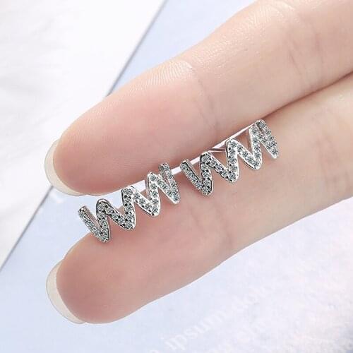 Exquisite Korean Style W Shaped Stud Earrings 5A Zirconia Gold Color Female Earrings Fashion Jewelry Gifts for Women Girl