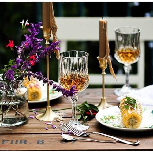 1 Pcs Vintage Candle Stand Retro Europe Brass Candle Luxury Candlestick Holder Decoration Candlestick Home Decor Gi