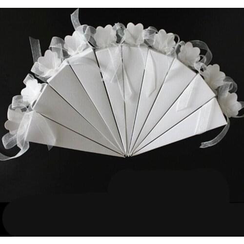 10pcs Ice Cream Tip Cone Shape Gift Box White Paper Ribobn Box Candy Dragee Wedding Favor Gift Chocolate Packaging Wrapping
