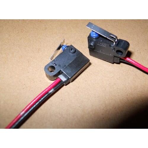 Original import omron D2HW-C262MR waterproof subminiature with wire normally closed micro switch