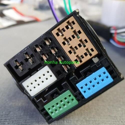 Car Multimedia Host Navigation Bluetooth Radio Plug Connector 52 pin with 8X0 035 444/3B7 035 447 with terminal