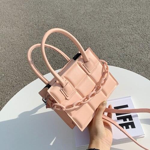 Womens portable small bag, female bag, 2021 popular new fashion casual retro one-shoulder messenger small square bag satchels