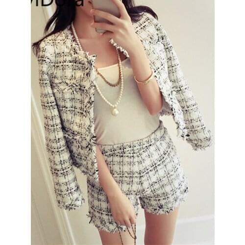 Womens suit 2020 autumn Tweed Two Piece Set Women Slim Plaid Short Set Fashion Fringed Trim Jacket Coat + Tassels Short Suit
