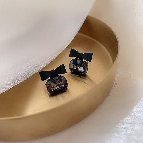 2021 New Joker Korean Sweet Black Bowknot Earrings for Women Fashion Senior Shiny Crystal Geometric Square Stud Earrings Jewelry