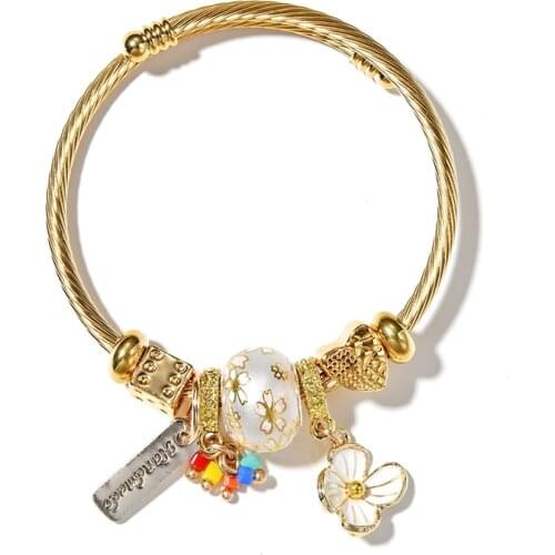 2021 Boho Women Tiny Flower Pendant Charm Bracelets Fashion Beads Heart Bracelets & Bangle Sweet Gold Color Jewelry Bijoux Brand