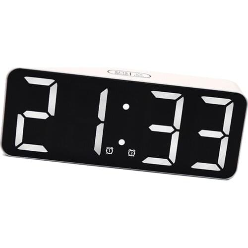 LED Alarm Clock Battery or USB Powered with Snooze Thermometer Date Display