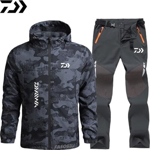 Daiwa Mens Spring Autumn Hooded Fishing Suit Waterproof Mountaineering Clothing Windbreaker Outdoor Sports Fishing Jacket Pants
