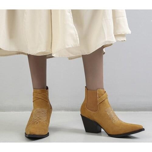 Autumn 2021 New European and American Retro Thick Heel Pointed Embroidery Western Knight Boots British Boots Women-823-2