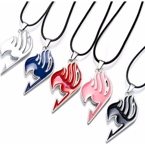 10 pcs/lot Alloy FAIRY TAIL Anime Action Figure Cosplay Cute Cartoon 5 Colors Fairy Tail Guild Logo Pendant Necklace Kids Toys