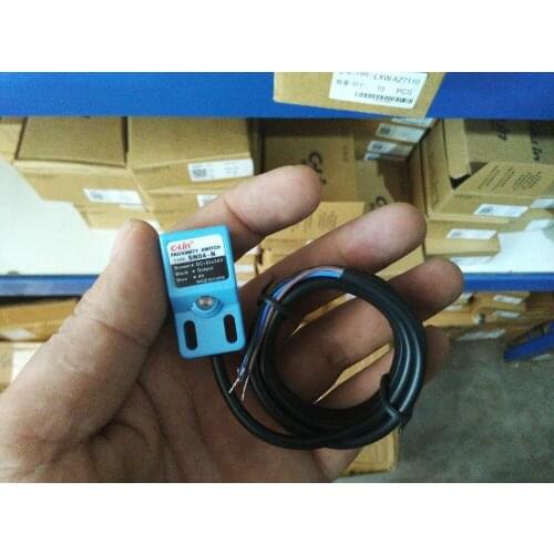 Brand new original authentic C-Lin SN04-N DC three-wire NPN normally open type angle column type inductive proximity switch