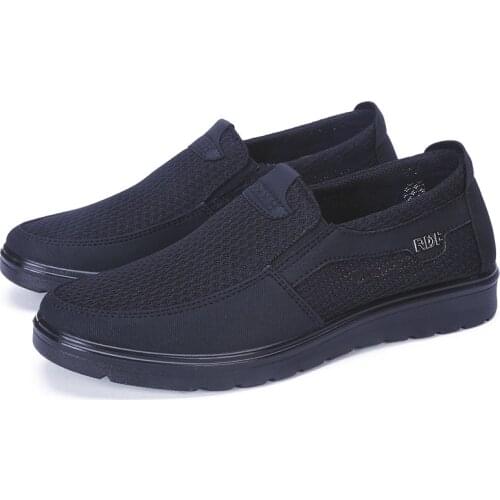 2020 New Mesh High-quality Mens Soft Soles and Skid-proof Men Drive Leisure Shoes with A Large Size of Air PermeabilitySneakers