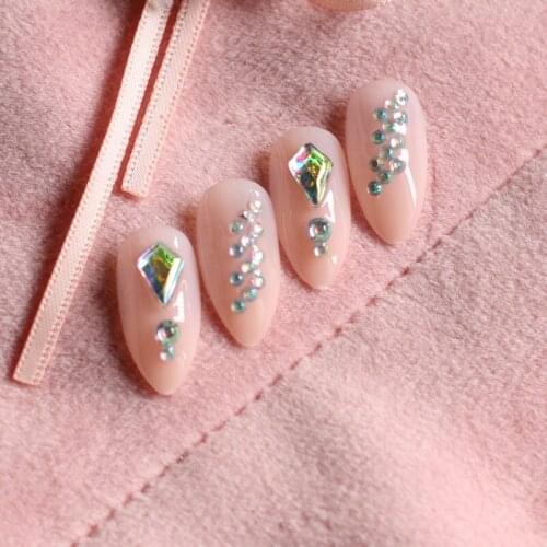 24pcs fashion full diamond crystal diamond pointed candy color handmade fake nails light pink M005