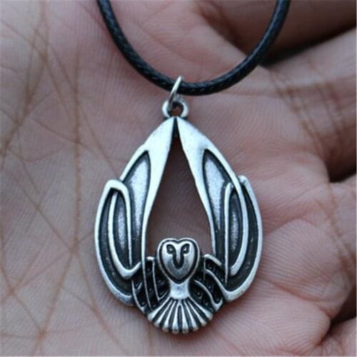 Viking Celt Fly Owl Necklace Barn Owl Pendant Necklaces Bird Charms Talisman Protection Wicca Necklace Witchcraft Witch Jewelry