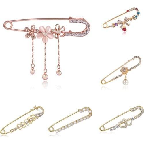 1 Pcs Big Size Pendant Charm Hijab Pins for Women Peacock Swan Butterfly Animal Pearl Bow Brooch for Women Jewelry Accessories