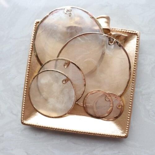 25/40/60MM 15Pcs Gold Side 100% Pure Natural Mirror Freshwater Shell Flat Round Shape Shell Charms Jewelry Findings