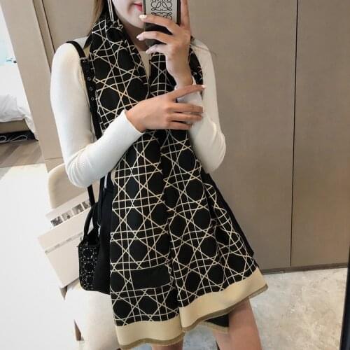 2021 New Cashmere Scarf Lady Fashion Tassels Thick Shawl Womens Striped Warm Bandana Female Pashmina Blanket Thick Warm Stoles