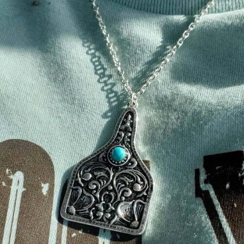 2021 Wholesale European and American New Geometric Vintage Engraving Turquoise Pendant Necklace