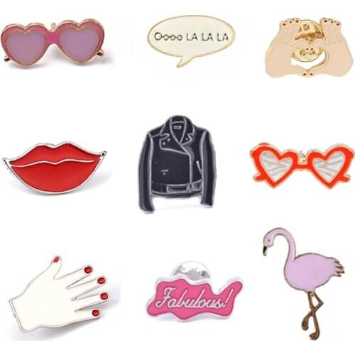 Brooch Fashion Men Jackets Hand And Red Lips Girl Enamel Badge Metal Jewelry Coat Backpack Accessories Button Pins Creative Gift
