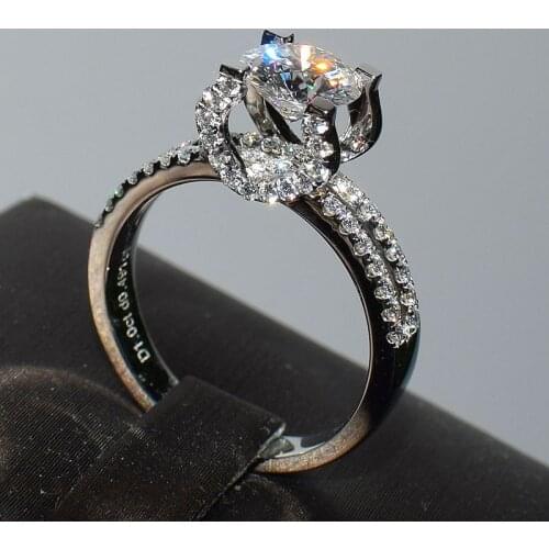 Solid 18K White Gold 1ct 6.5mm AU750 Bull Head Round Brilliant Cut Moissanite Ring Lab Diamond Engagement Ring For Women