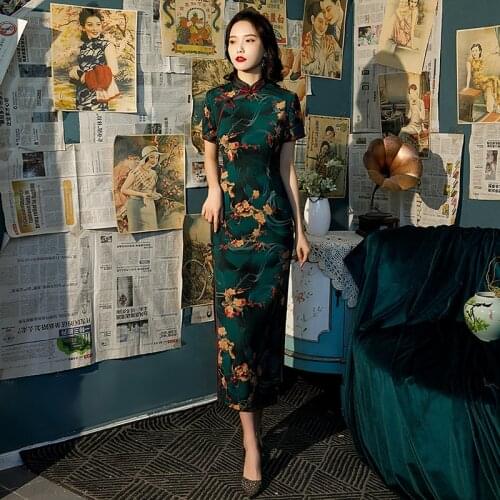 Spring red Long Cheongsam Novelty Chinese style Dress Womens Satin Qipao Slim Party Dresses Handmade Button Vestido Size S-4XL