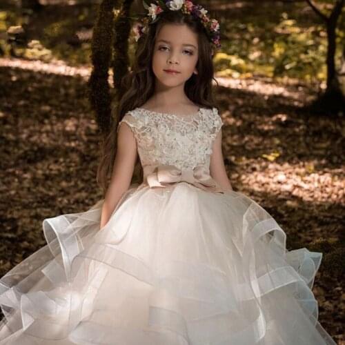 Flower Girl Dresses Champagne Lace Appliqué Sleeveless Cascading Kids Pageant Gowns For Weddings First Communion Dresses