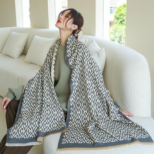 2021 Winter New Houndstooth Scarf Cashmere Retro Shawl Double-sided Two-color Long Bib Women