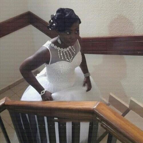 2019 African Elegant Crystals Beaded Wedding Dress Scoop Arabic Bridal Gowns Vestido De Novia