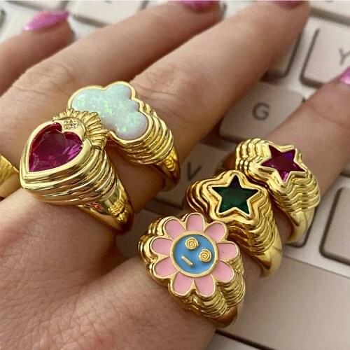 Y2K Jewelry Gold plated Crystal Star Ring for Women 90s Aesthetic Vintage Candy Color Charm Star INS Ring 00s Style Friends Gift