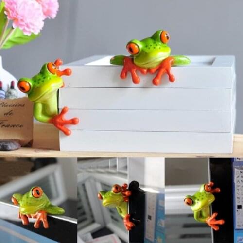 Funny Resin Frogs Creative 3D Animal Frog Figurine Decorative Crafts for Computer Monitor Desk Home Garden Decoration Gift