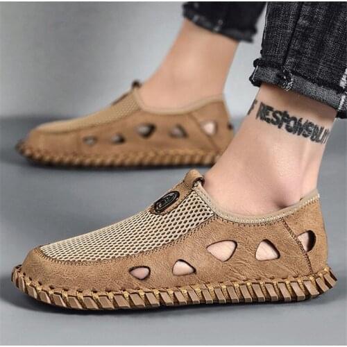 Fashion Mens Cushioning Sandals Summer Comfortable Soft Male Outdoor Beach Slippers High Quality Leather Men Driving Shoes
