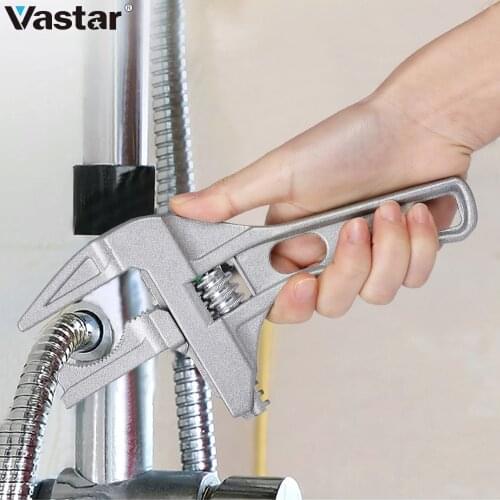 Multi-function Short Handle Universal Wrench Large Opening Bathroom Pipe Wrench Adjustable Aluminum Alloy Repair Tool