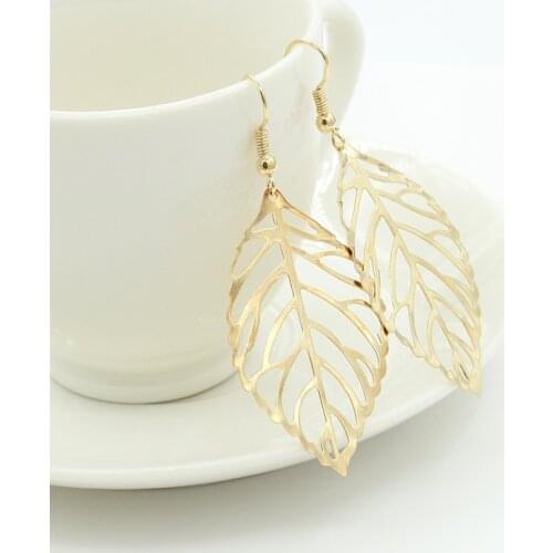 Vintage Simple Bohemian Hollow Leaf Earrings Gold Silver Color Alloy Leaf Pendant Earrings Lady Wedding Jewelry Gift Accessories
