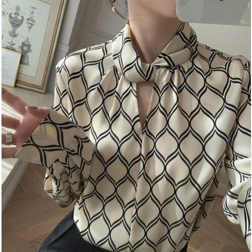 2021 Spring Womens Stand-up Collar Shirt Fashion Office Geometric Printing Commuter Top Long Sleeve Bottoming Blouse