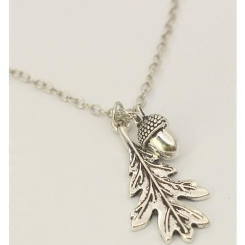 Acorn Pendant, Oak Leaf Necklace, Leaf Necklace, Gifts for Readers, Nature Lover Gift Halloween Costume Jewelry