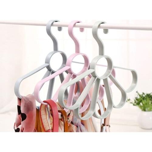 1PC New Fashion Nordic Wind Fan Scarf Scarf Hanger Frame Petal Multifunctional Tie Belt Storage Rack Holes Holder ND 0212