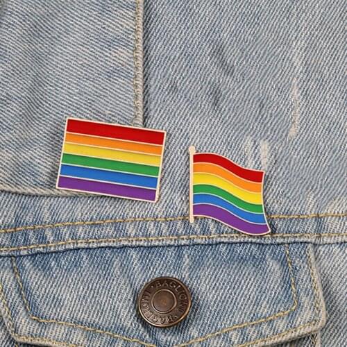 2Pcs/Set LGBT Pride Gay Brooch Rainbow Flag Heart Enamel Pin Custom Lapel Pins Denim Bag Badge Jewelry Gift for Friends Artist