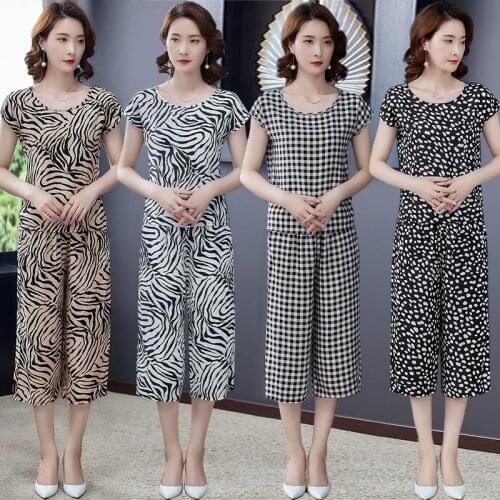 Middle-aged Womens Outfits 2021 Summer Short Sleeve Loose Tops and Causal Calf-length Pants Two Piece Sets Plus Size Suits L441