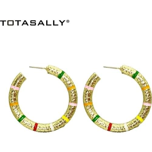 TOTASALLY Designer Women Gift Hoop Earrings Fashion Alloy Colorful Oil Strips T-Show Earrings Accessories Brincos